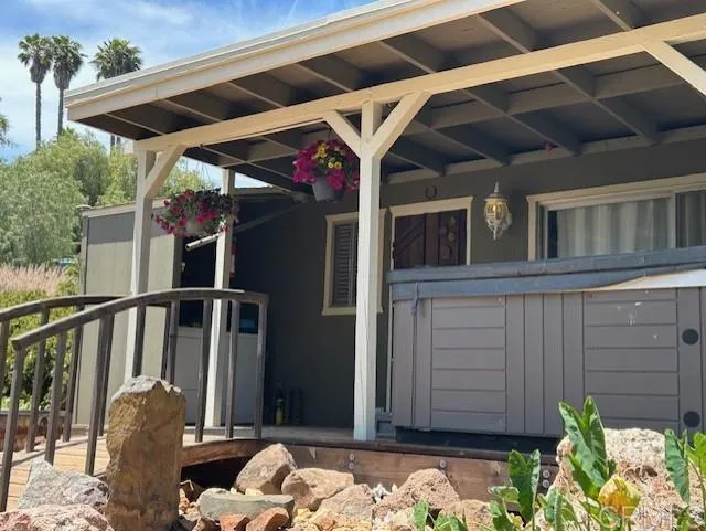 https://cdn.realtyfeed.com/cdn/127/306396987/11915a8914f50fbb4eb761417408ba67.webp