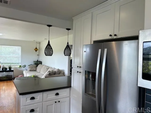 https://cdn.realtyfeed.com/cdn/127/306396987/b9ba49faa0eb4c3a8cae586a16aeb308.webp