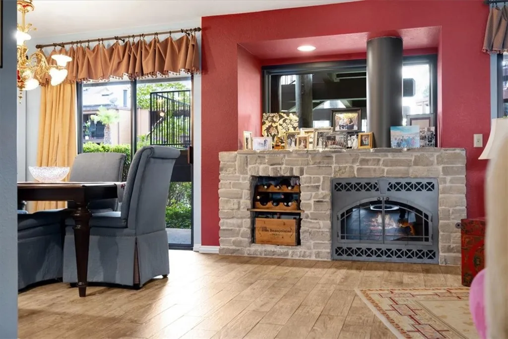 https://cdn.realtyfeed.com/cdn/127/306397053/42ca80d37aa67b9787c0625f731b742b.webp