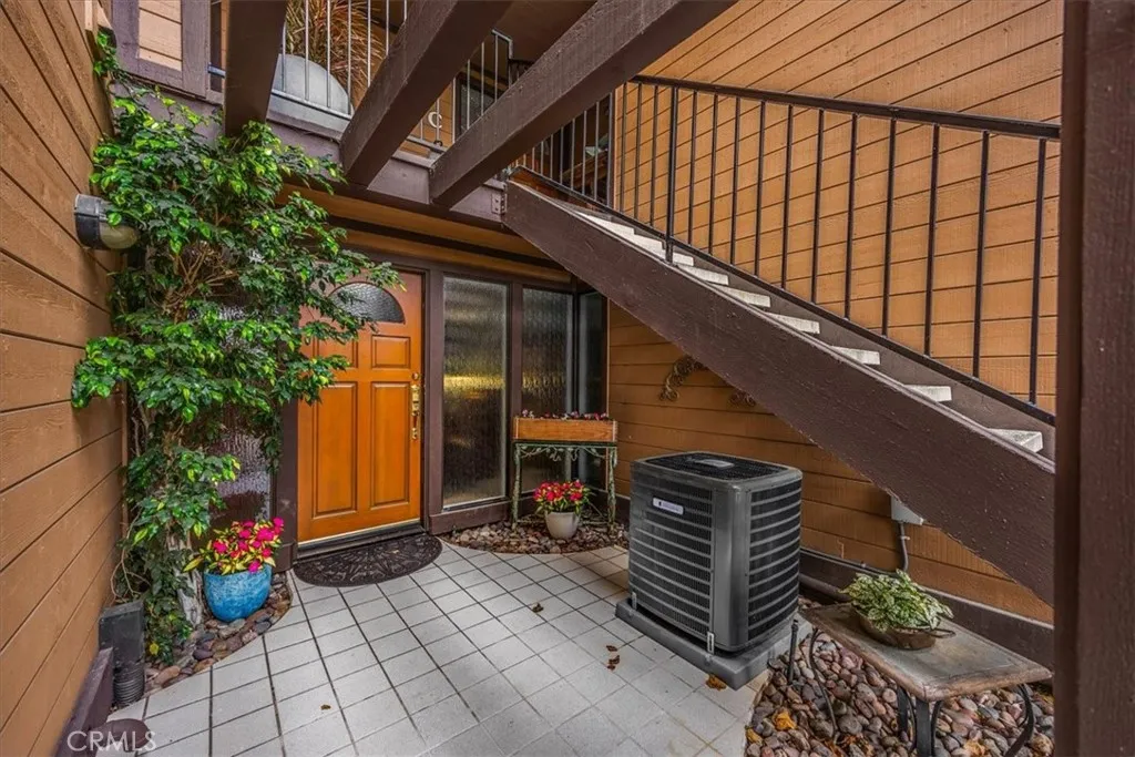 https://cdn.realtyfeed.com/cdn/127/306397053/c2fa2fc3b72e9cc70003b9c52bdacfb5.webp