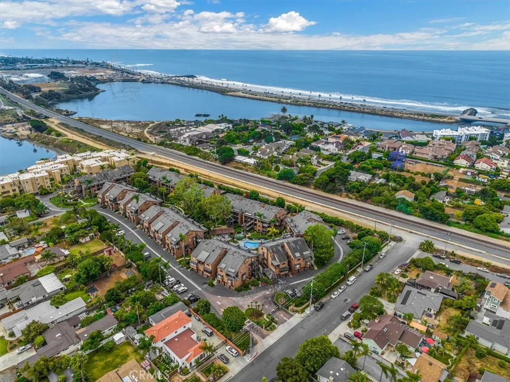 https://cdn.realtyfeed.com/cdn/127/306397053/e88aaa218863e056ae4857b3de886c0b.webp
