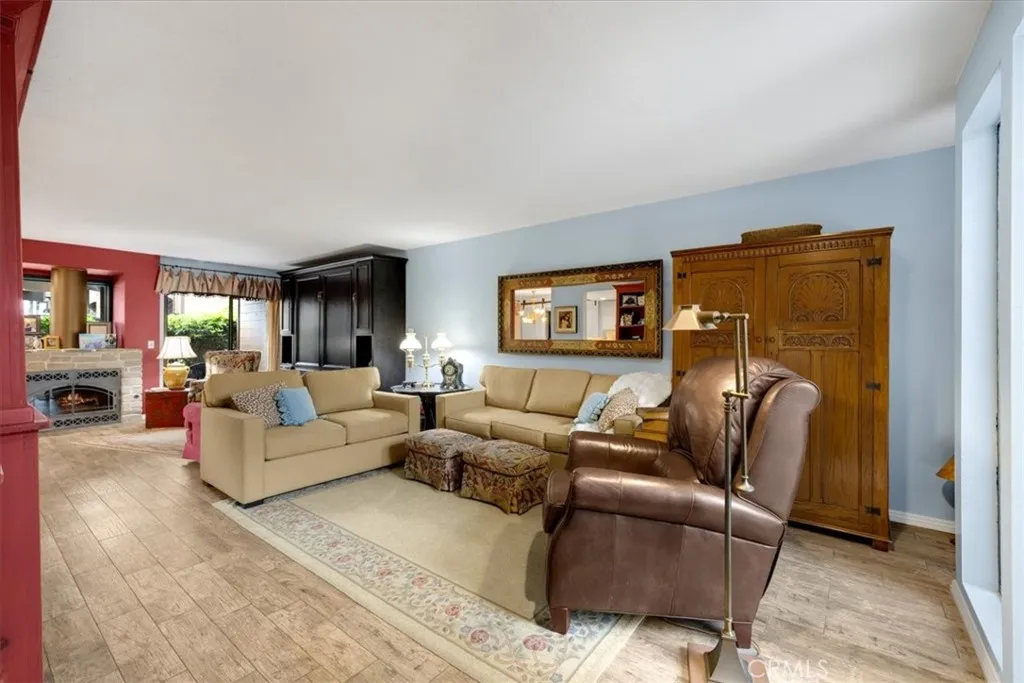 Photo #5: CV25064855 Listing 
