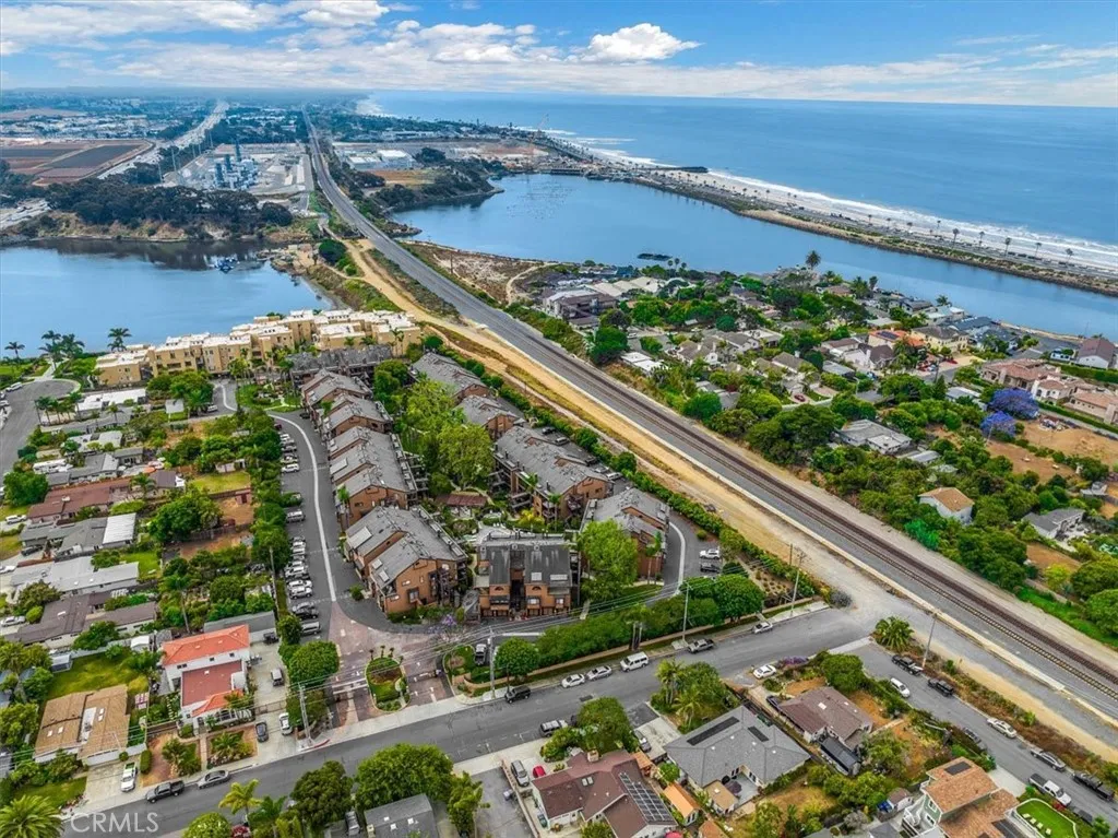 https://cdn.realtyfeed.com/cdn/127/306397053/f074b63e7ca0a7a8806c45dafa16fdf5.webp