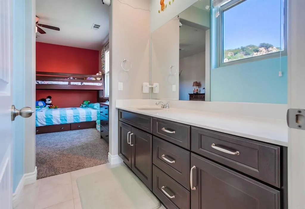 https://cdn.realtyfeed.com/cdn/127/306397143/75f63206023b300132c95d33ef425110.webp