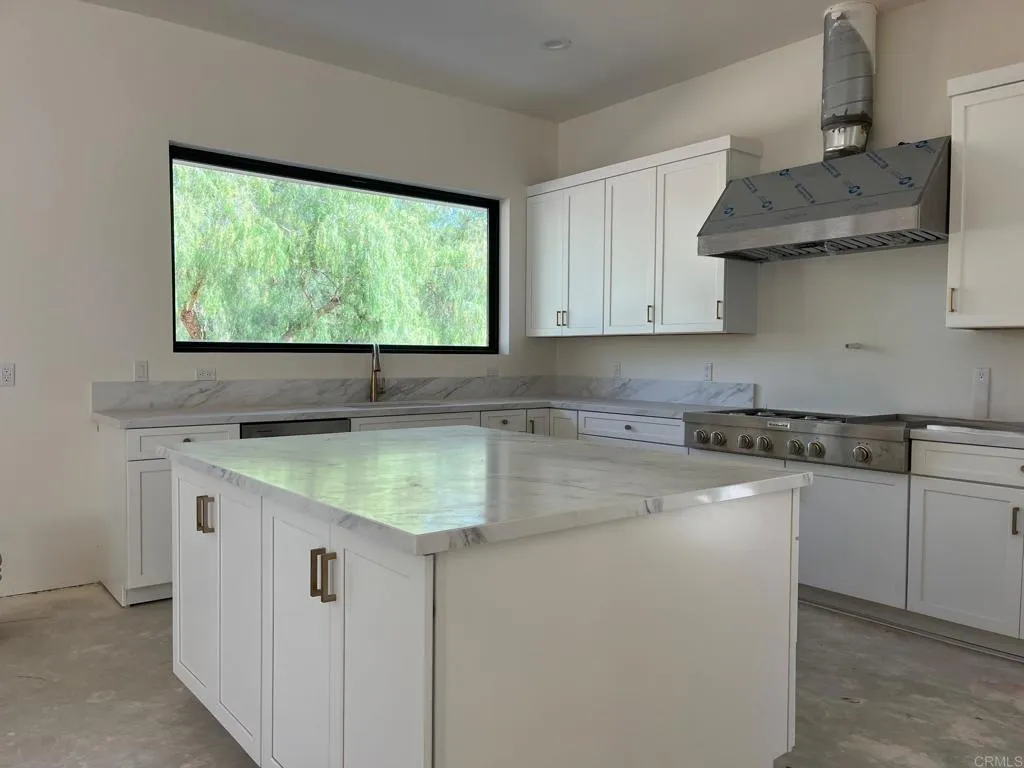 https://cdn.realtyfeed.com/cdn/127/306397150/382bf0c3ac72f12ba385720f42e7e8bd.webp