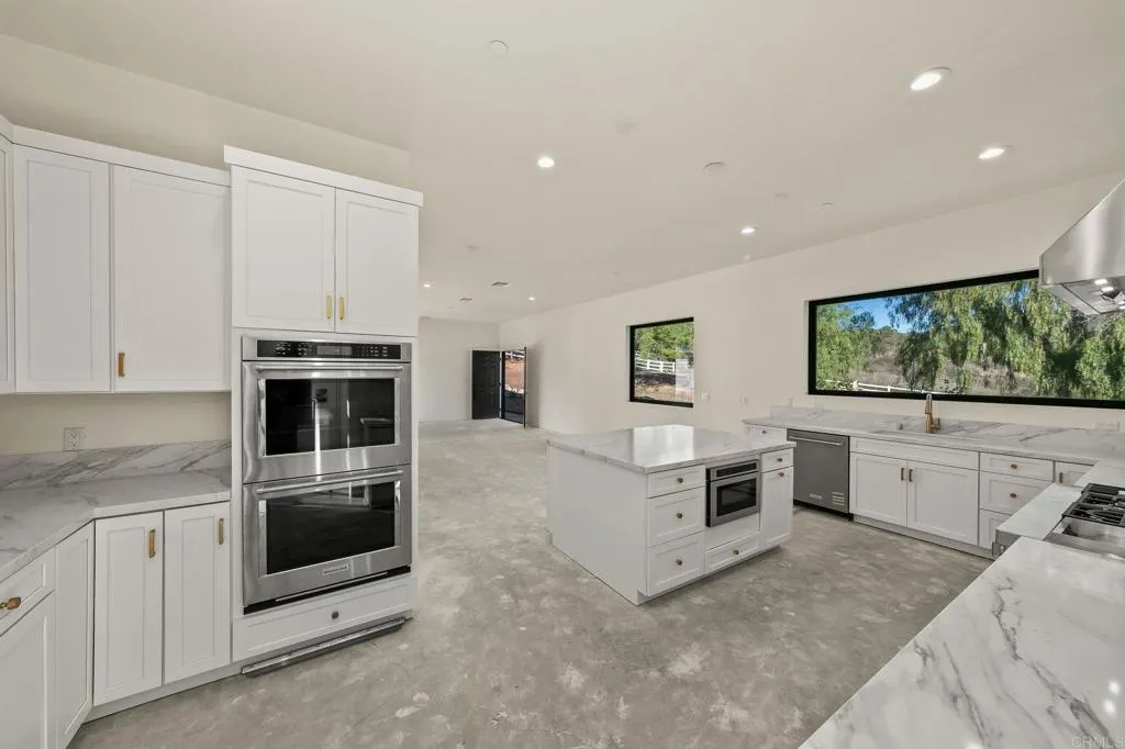 https://cdn.realtyfeed.com/cdn/127/306397150/a3372a442c86175f53c0bec539cd2351.webp