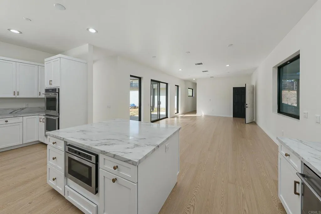 https://cdn.realtyfeed.com/cdn/127/306397150/a5791809802f4fc5381f189fd0205c9f.webp
