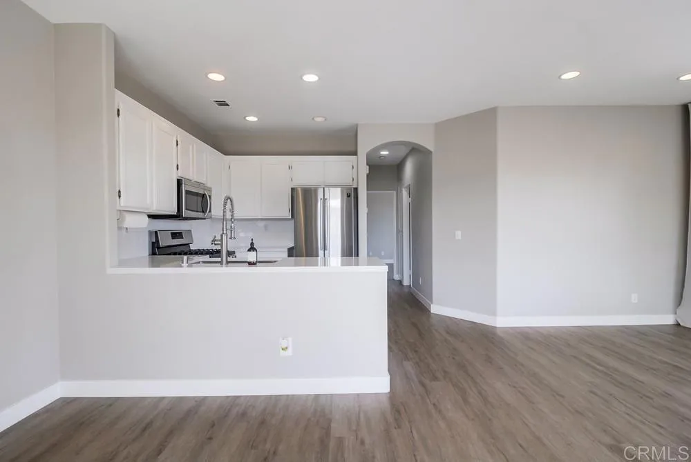 https://cdn.realtyfeed.com/cdn/127/306397291/07181b42a26d297d340f8981fccf66ee.webp
