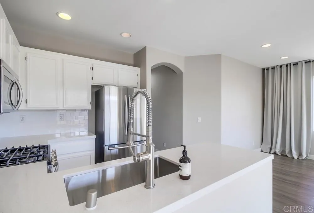 https://cdn.realtyfeed.com/cdn/127/306397291/9c14242f87a7ec9069d007f33e8da684.webp