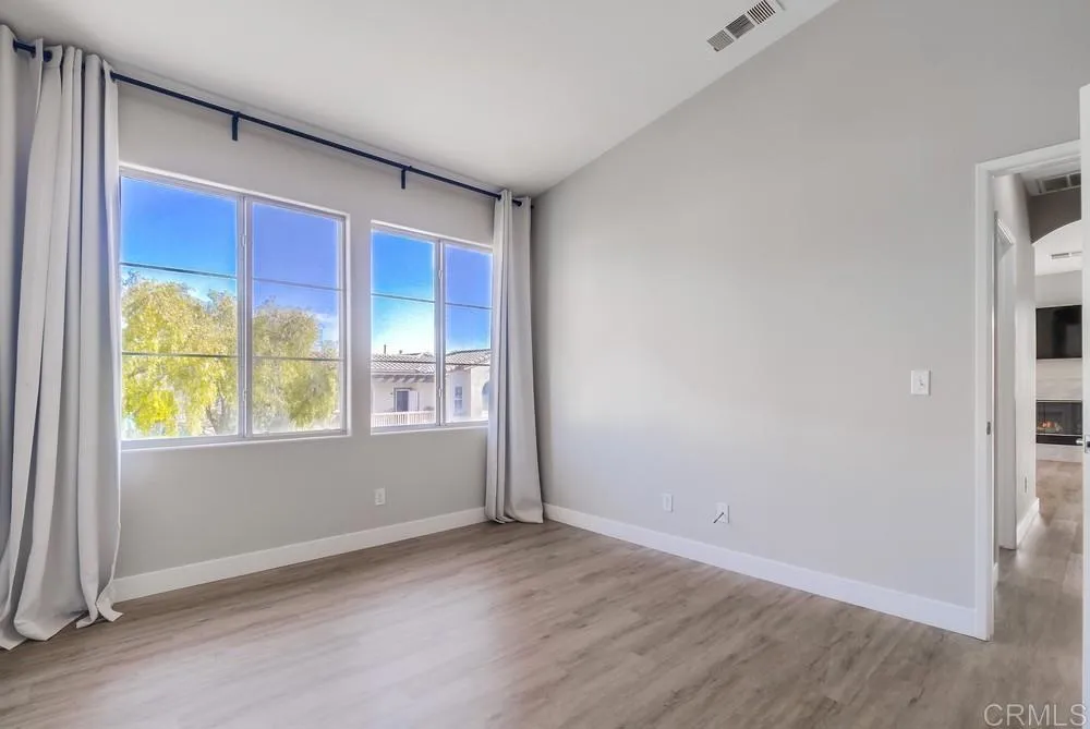 https://cdn.realtyfeed.com/cdn/127/306397291/bceadddc1484aec949255baf62b1d035.webp