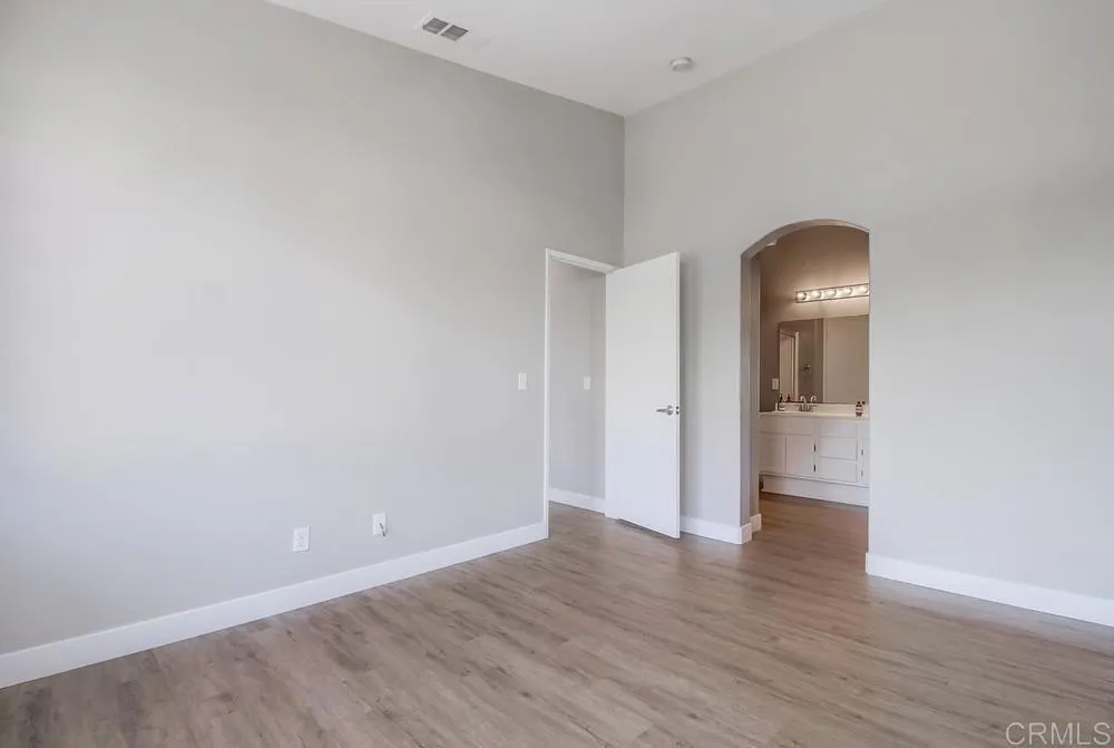 https://cdn.realtyfeed.com/cdn/127/306397291/d84b8a7376fb7ca737da2fda3be4a295.webp