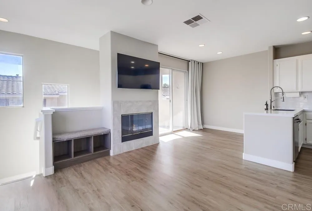 Photo #5: PTP2502154 Listing 