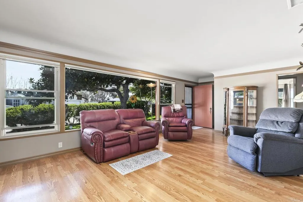 https://cdn.realtyfeed.com/cdn/127/306397419/6ae6419cbde913d310700e7e98035485.webp