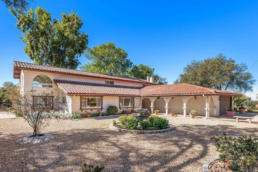 https://cdn.realtyfeed.com/cdn/127/306398359/3eeb239950dad0710952bbbe92c28b79.webp