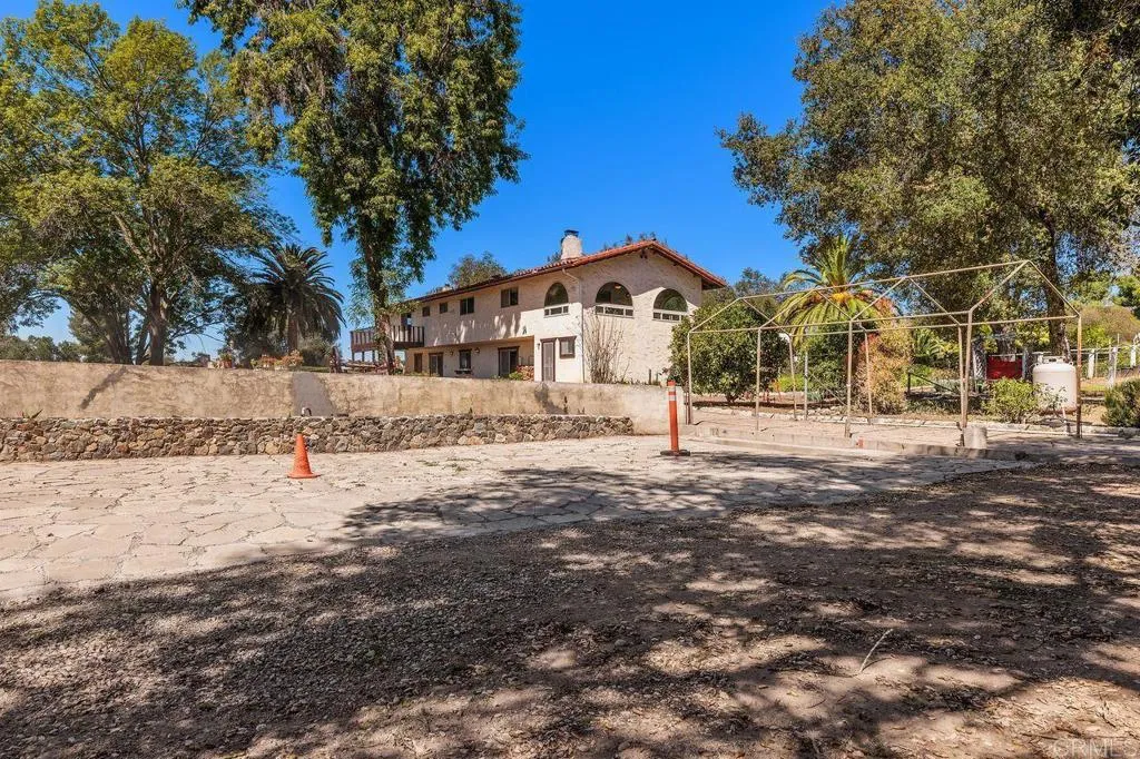 https://cdn.realtyfeed.com/cdn/127/306398359/9c66dc61d19fabc9ec118b03b2c50b12.webp