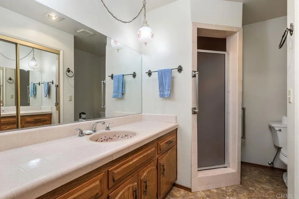 https://cdn.realtyfeed.com/cdn/127/306398359/b6955f8d1df098d6cca2f751658addc5.webp