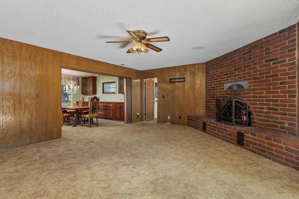 https://cdn.realtyfeed.com/cdn/127/306398359/e6e886c4f512bbefbd302ddffbb08180.webp