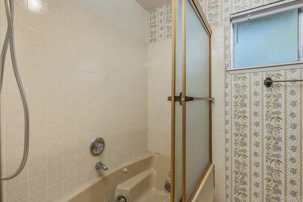 https://cdn.realtyfeed.com/cdn/127/306398359/fbfe9216e303eb3c9710165d8e370c59.webp