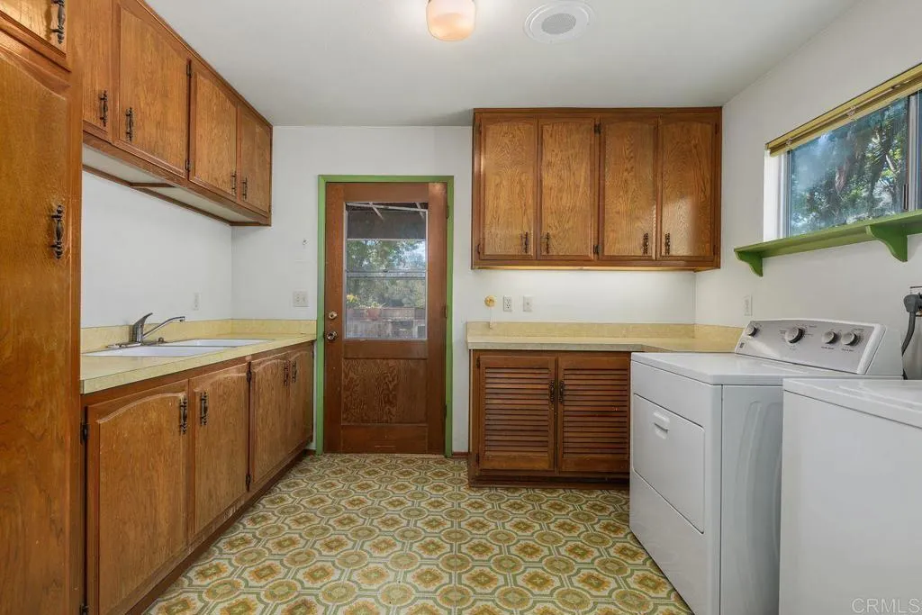 https://cdn.realtyfeed.com/cdn/127/306398359/feb82eda5f66045c9ff3089e17ef9acc.webp
