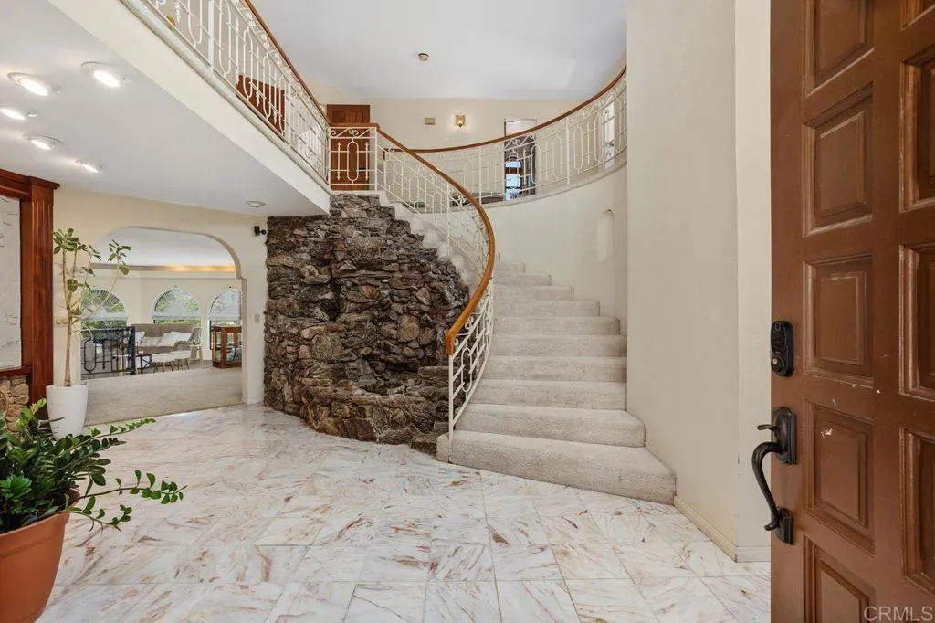 https://cdn.realtyfeed.com/cdn/127/306398514/6509322499c481992c51ab0eacba1867.webp