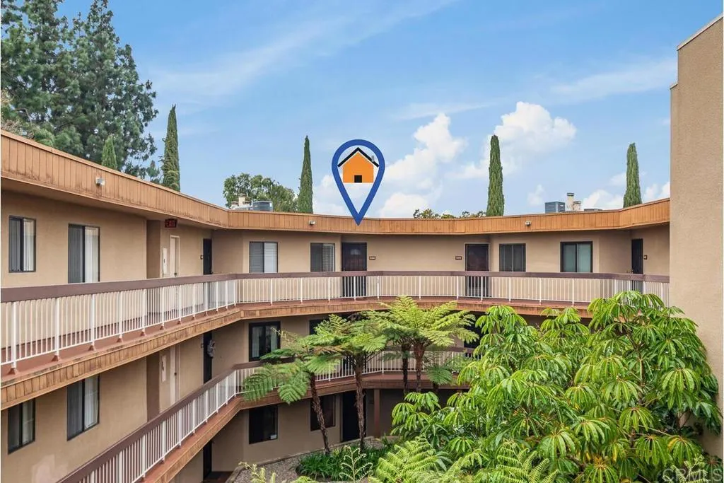 https://cdn.realtyfeed.com/cdn/127/306398672/612c2de2461255eb42b23aaa6b4e4223.webp