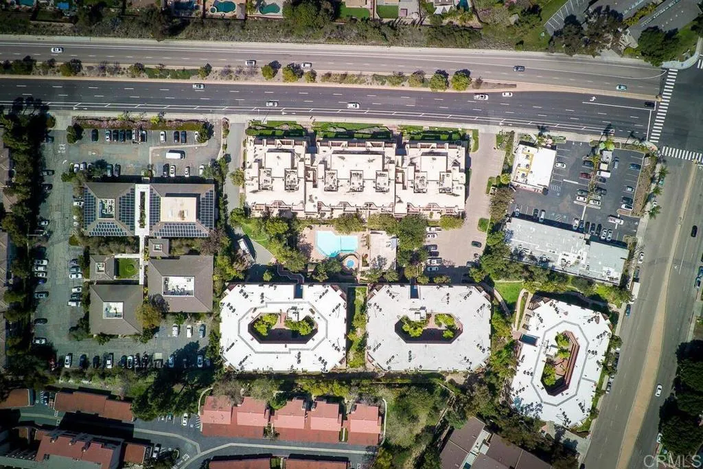 https://cdn.realtyfeed.com/cdn/127/306398672/ca919a467a90974c2b9471442c3068f5.webp