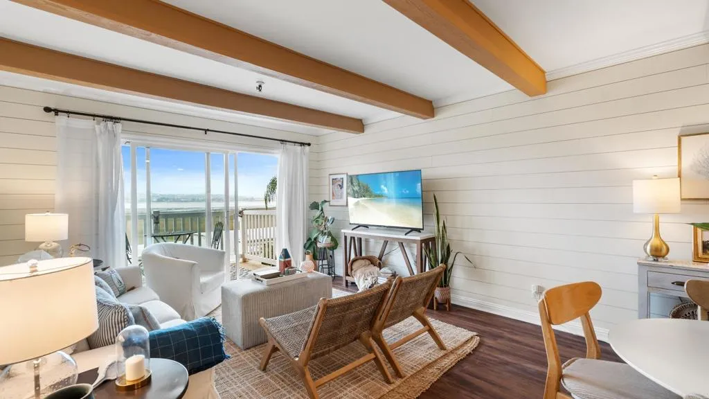 https://cdn.realtyfeed.com/cdn/127/306398691/3ce8b45b15734bd59c0e5d8f282ef3b7.webp