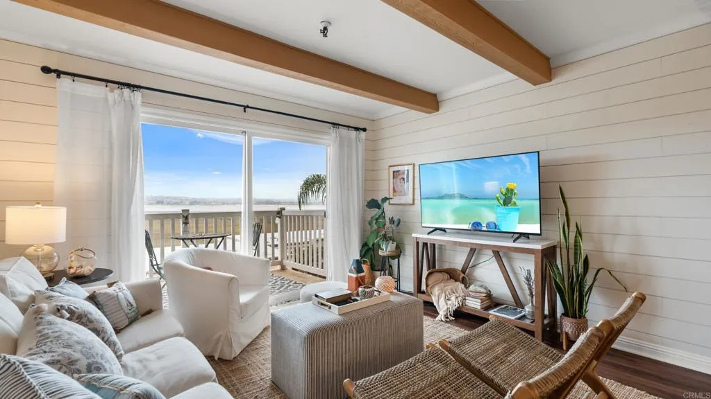 https://cdn.realtyfeed.com/cdn/127/306398691/917defc0f31429bf917c80a73e11d5fd.webp