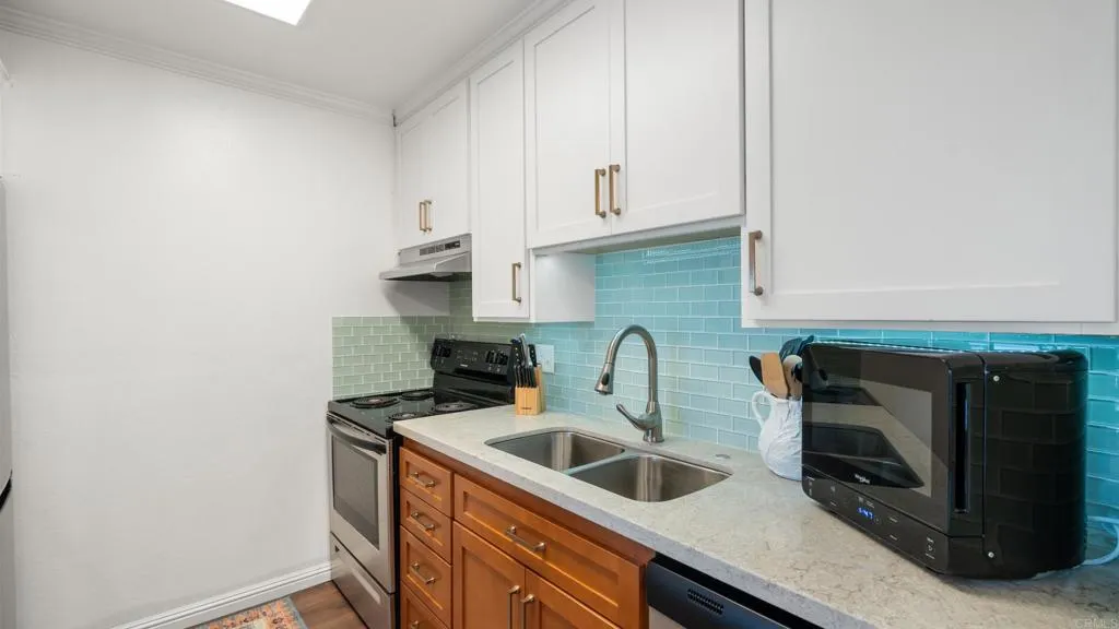 https://cdn.realtyfeed.com/cdn/127/306398691/9b48b59a4d04bc39a3571e8965a3cbf6.webp