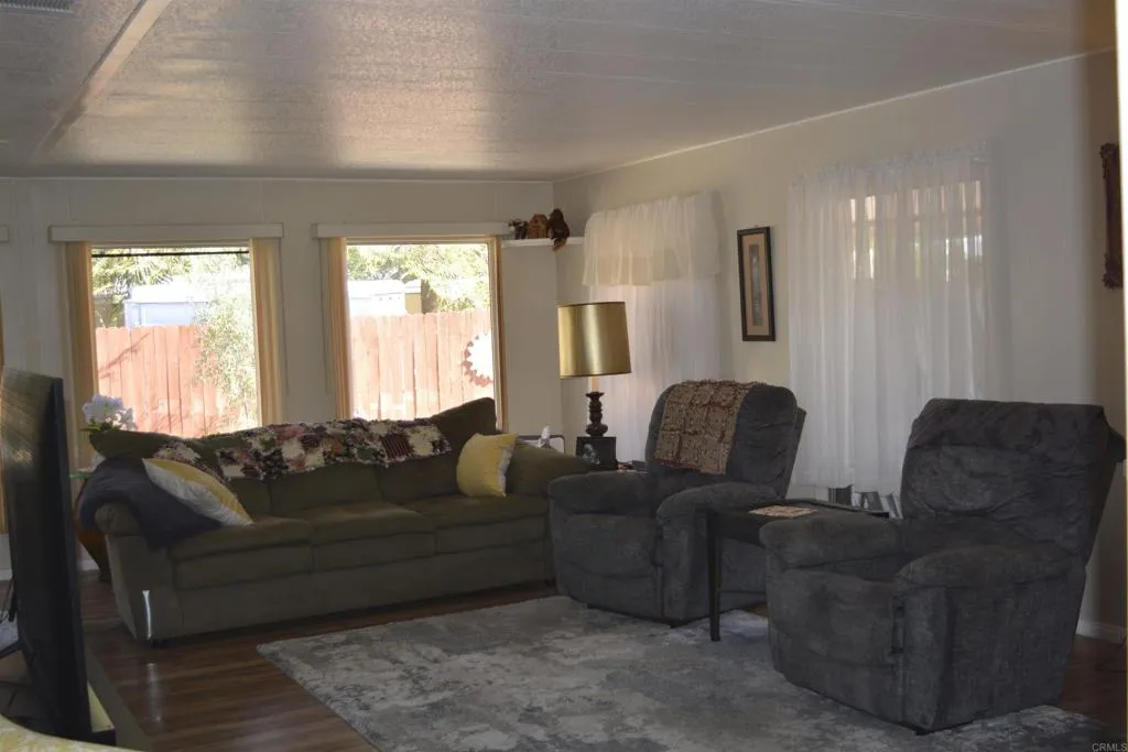 https://cdn.realtyfeed.com/cdn/127/306398724/04961471863bceb7d348f8008464395c.webp