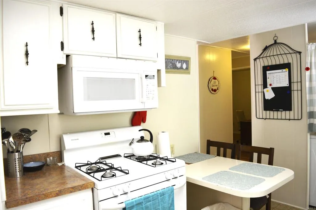 https://cdn.realtyfeed.com/cdn/127/306398724/1faedb60ae0b8d5685a9fcc224256ab9.webp