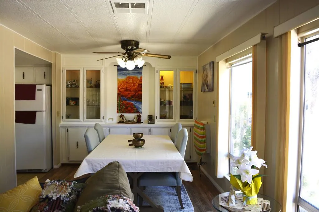 https://cdn.realtyfeed.com/cdn/127/306398724/a9e19558724f95e3cffd31349b804b37.webp