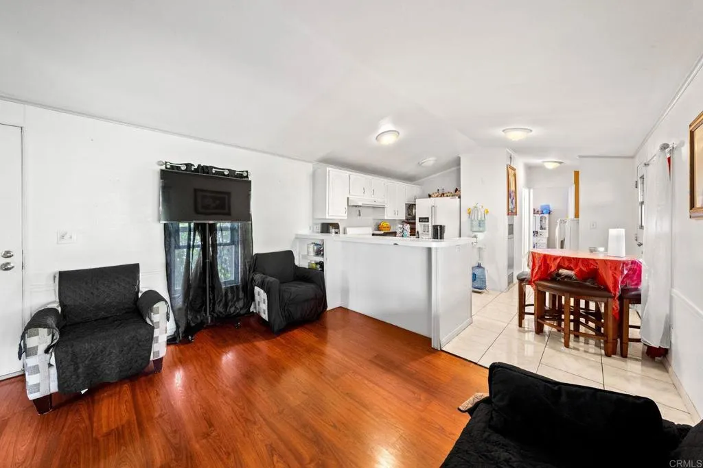https://cdn.realtyfeed.com/cdn/127/306398945/344147b4701b8f4094ff4a92f627dedf.webp