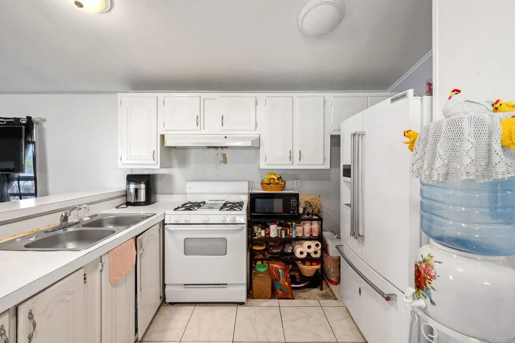 https://cdn.realtyfeed.com/cdn/127/306398945/442fa407550c14dc8b3b59e720d3d59b.webp