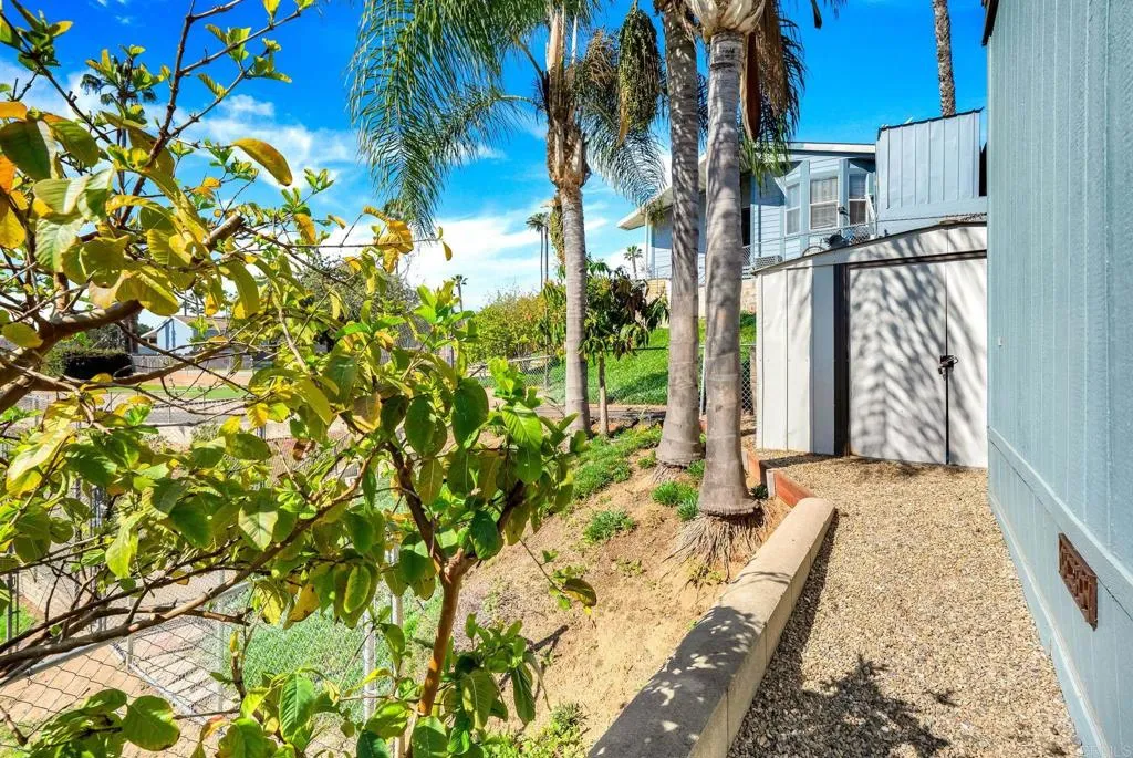 https://cdn.realtyfeed.com/cdn/127/306398945/4e5daa7022bf750243d13dea06e81059.webp