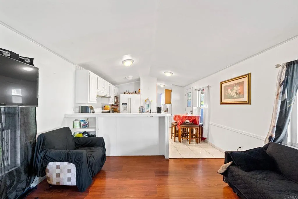 https://cdn.realtyfeed.com/cdn/127/306398945/afabe9d23882445f5094a62203238918.webp