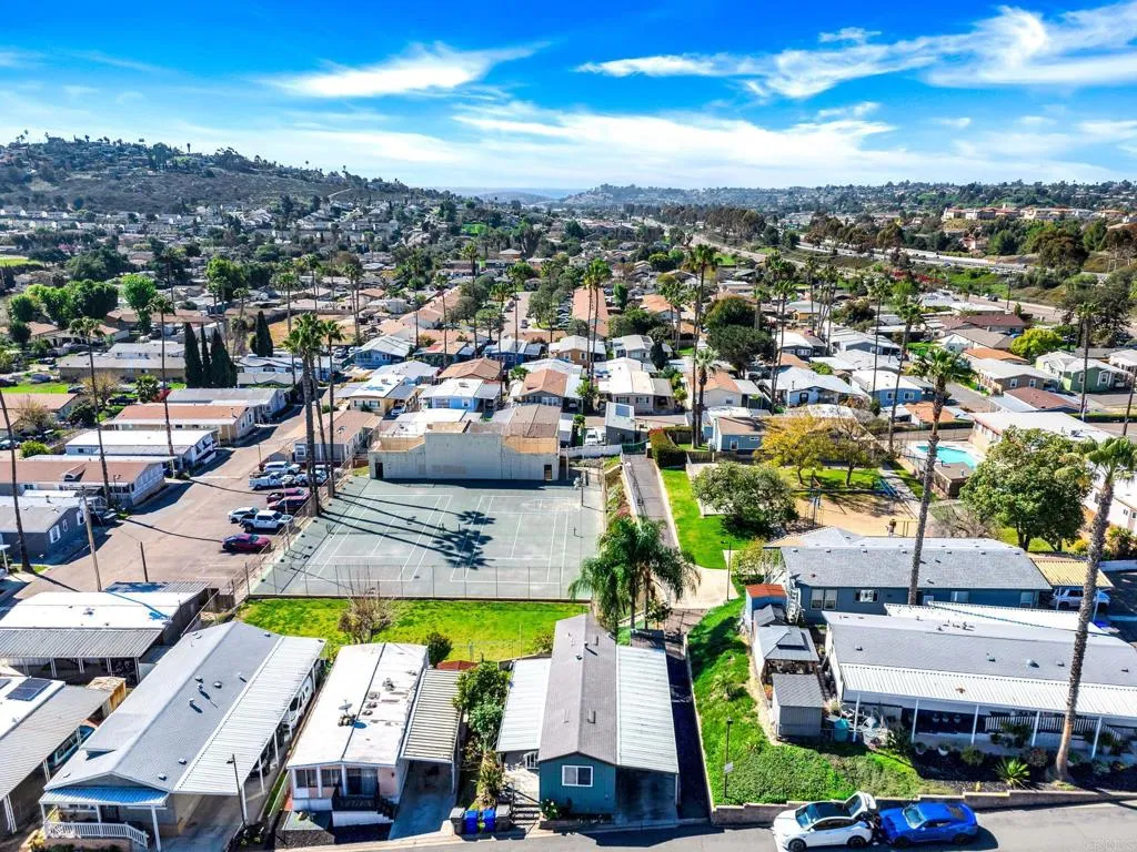 https://cdn.realtyfeed.com/cdn/127/306398945/f77137041bba275def7665f4e01afeb8.webp
