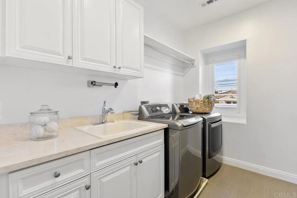 https://cdn.realtyfeed.com/cdn/127/306398981/4193bf4c77d5ff5f5fa31d241d29fa27.webp