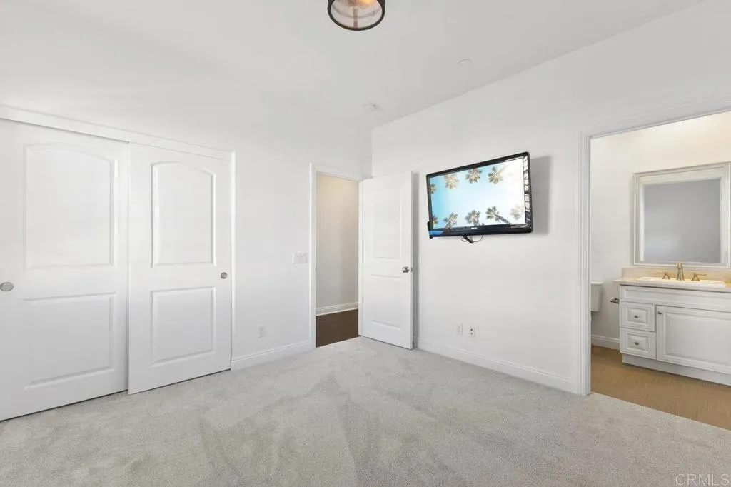 https://cdn.realtyfeed.com/cdn/127/306398981/54a1f9d7f503a0e91a48bc7cfd3a2169.webp