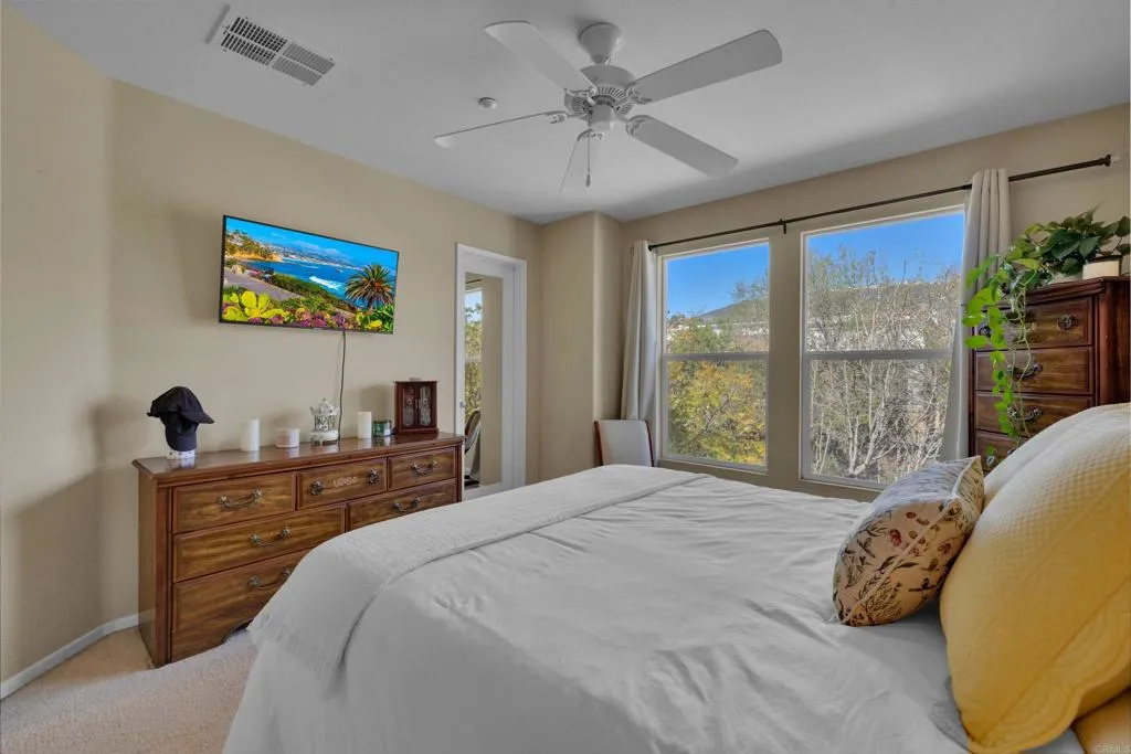 https://cdn.realtyfeed.com/cdn/127/306398989/a52387a4c50fd5ad5017b281d39faa8c.webp