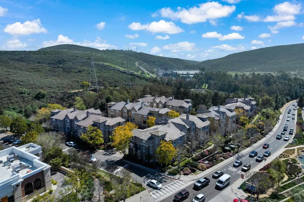 https://cdn.realtyfeed.com/cdn/127/306398989/cdf6ab46286222185810a405d916519c.webp