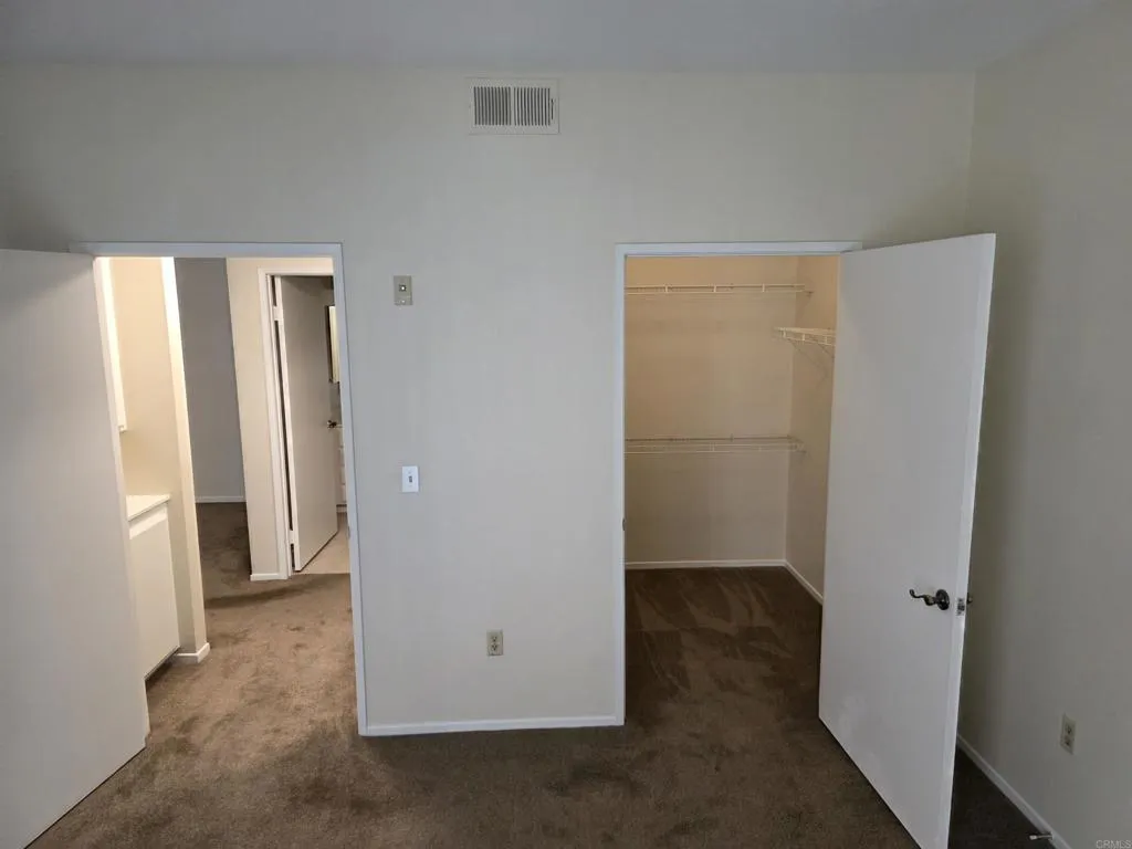 https://cdn.realtyfeed.com/cdn/127/306399250/57d5e3679545af4ed9133b32f7245694.webp