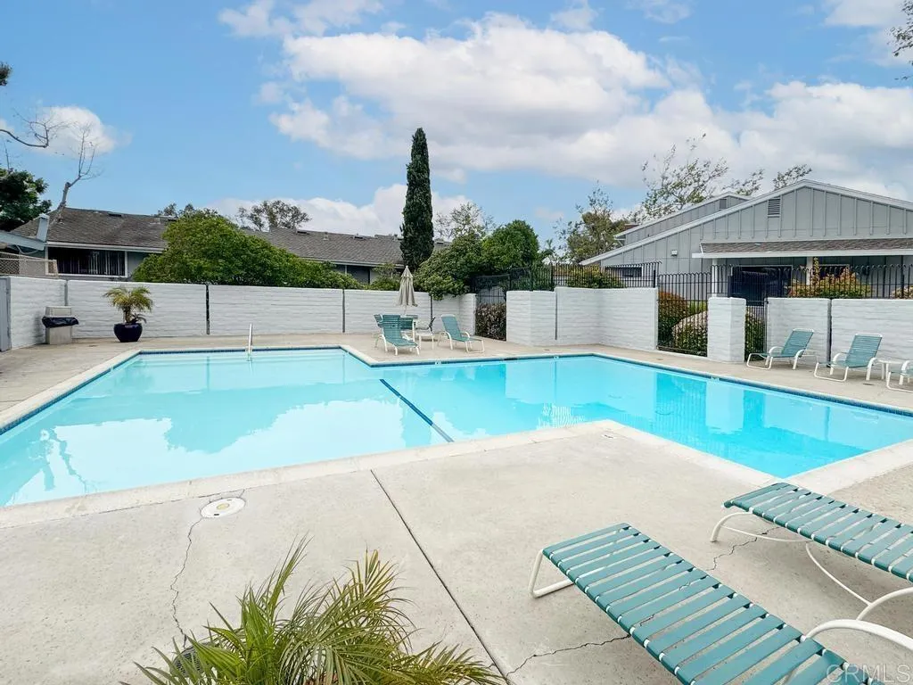 https://cdn.realtyfeed.com/cdn/127/306399297/dfab209504cd8f637790fd0f47afeee8.webp