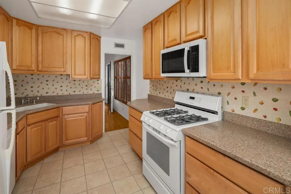 https://cdn.realtyfeed.com/cdn/127/306399297/fed42c1a67c61d1c6a2823fb480d53fc.webp