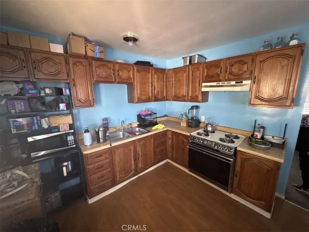 14317 Fox Street, San Fernando, Ca 91340 - Photo 3 of 8, San Fernando, CA