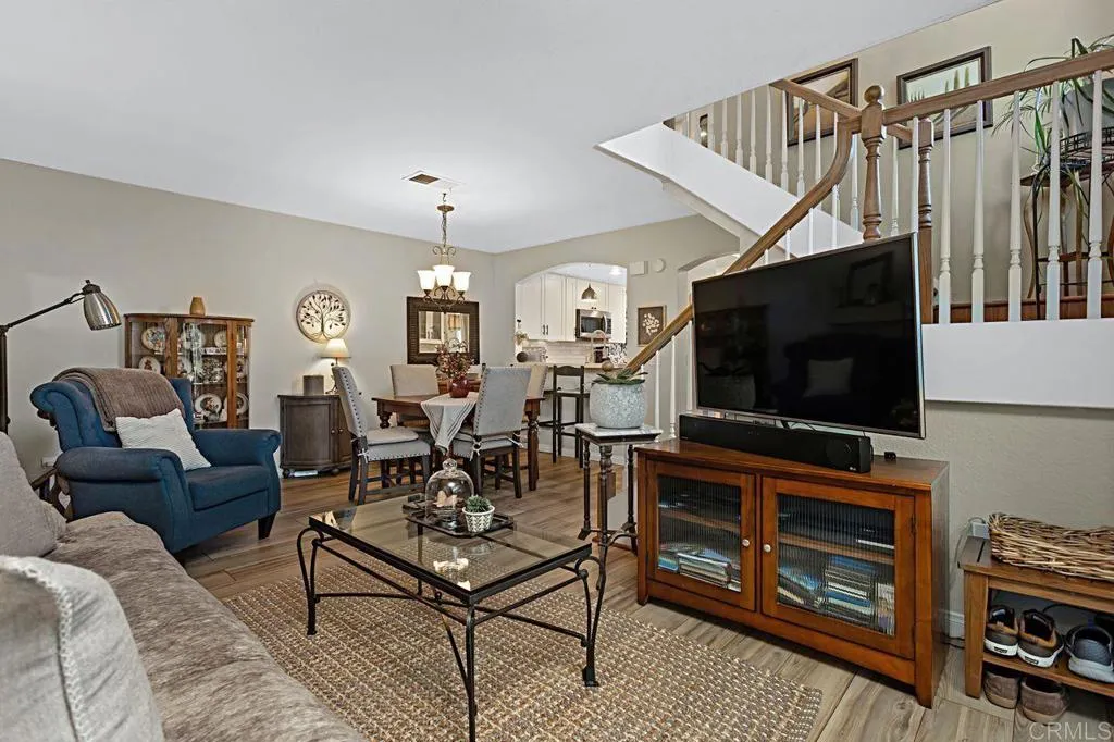 https://cdn.realtyfeed.com/cdn/127/306399612/20798990cc2dd372515a2edd81a6b5de.webp