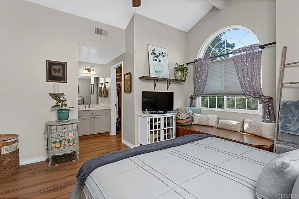 https://cdn.realtyfeed.com/cdn/127/306399612/34089c2a40c276564af34f10987ee1c2.webp