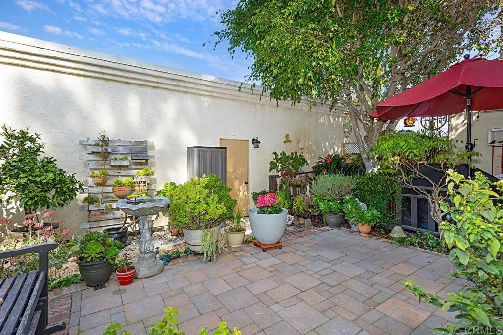 https://cdn.realtyfeed.com/cdn/127/306399612/64b570bb5a8a18649d8e267d2f6413ba.webp