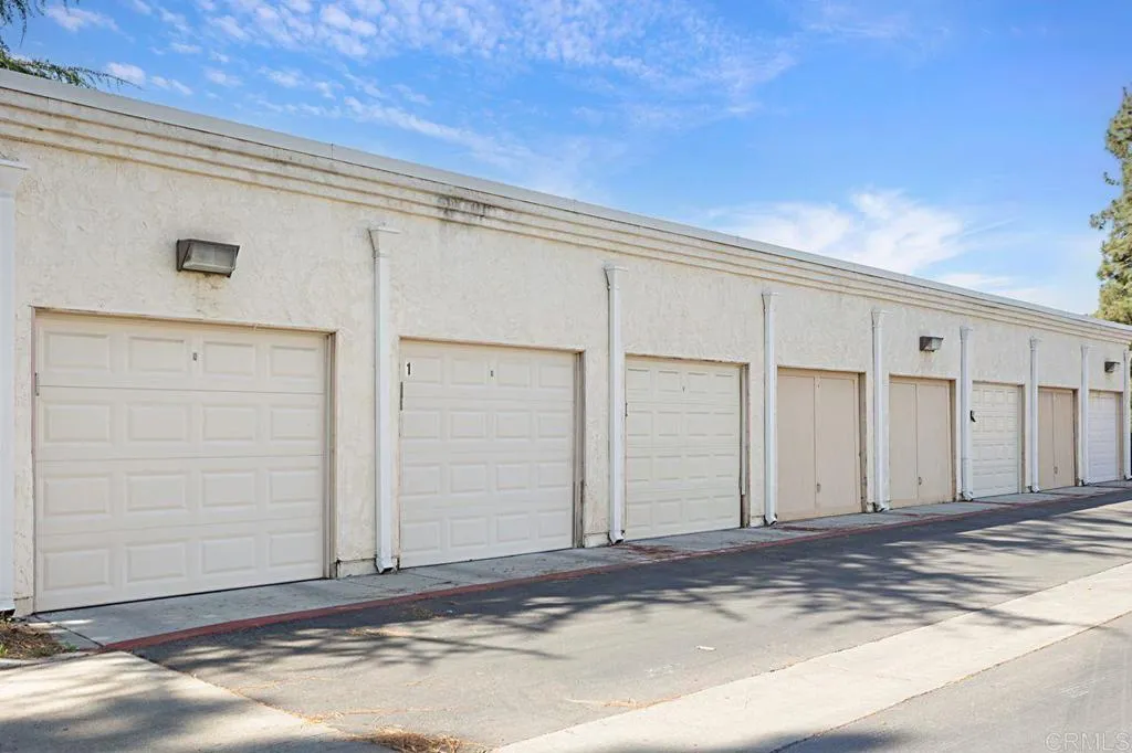 https://cdn.realtyfeed.com/cdn/127/306399612/7bf3b2a417aa7a7995429c8dd526a4ae.webp