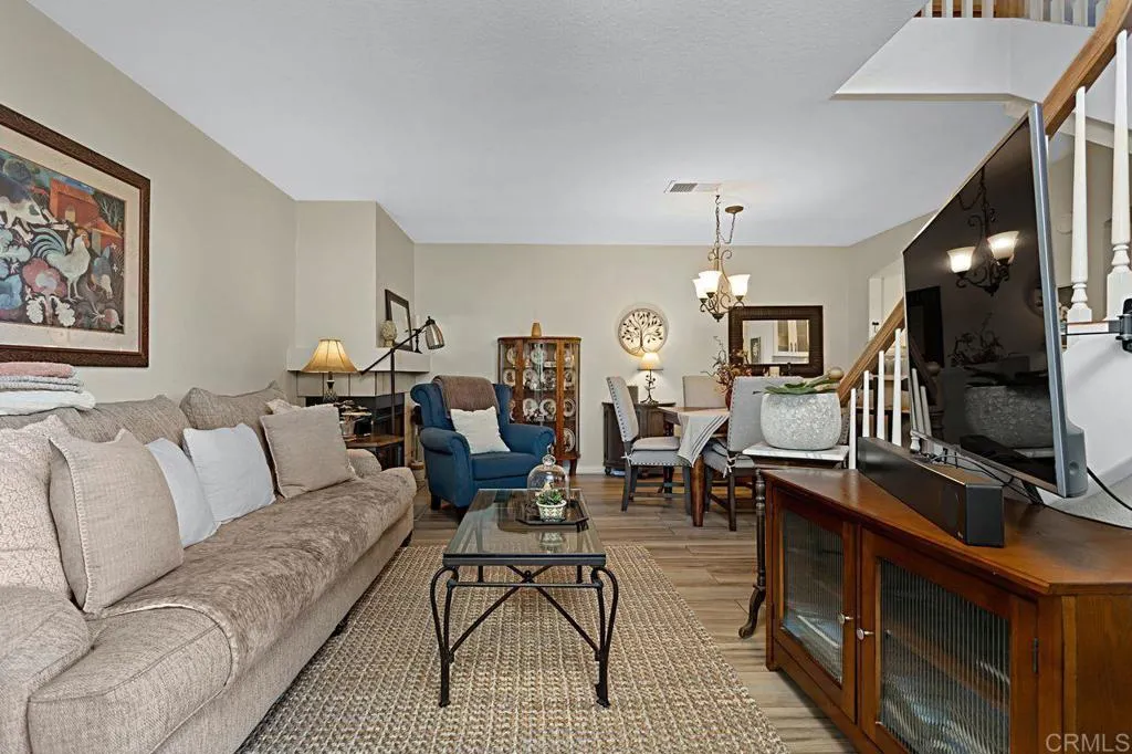 https://cdn.realtyfeed.com/cdn/127/306399612/b05e22ae21f317a1b099957613edd364.webp
